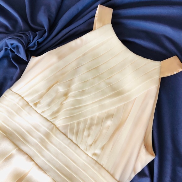 🎉HP🎉 Kay Unger Pale Yellow Pleated Dress, Size 4 - Picture 4 of 5